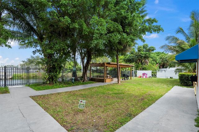 4325 NW South Tamiami Canal Dr 314, Miami, FL 33126