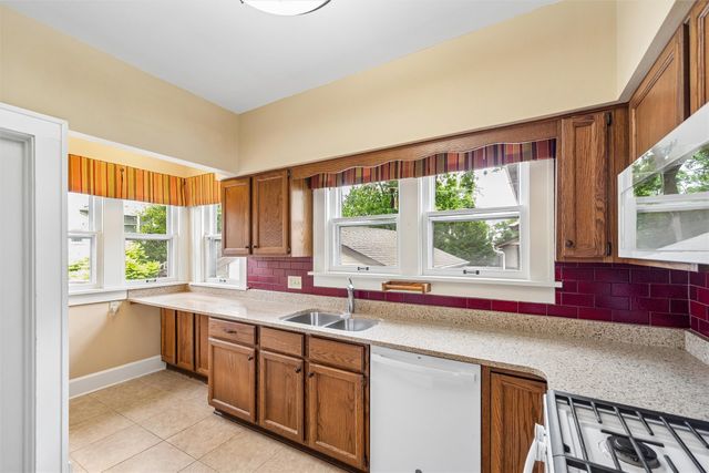 688 Polk Boulevard, Des Moines, IA 50312