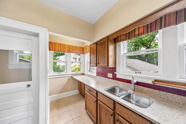 688 Polk Boulevard, Des Moines, IA 50312