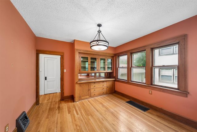 688 Polk Boulevard, Des Moines, IA 50312