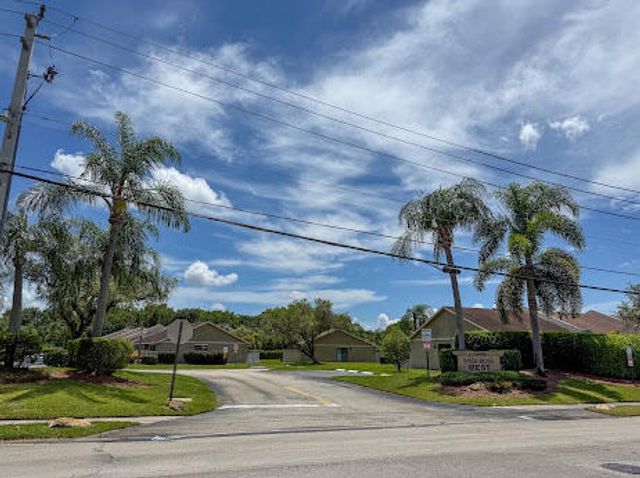 10295 Boca Bend W L2, Boca Raton, FL 33428