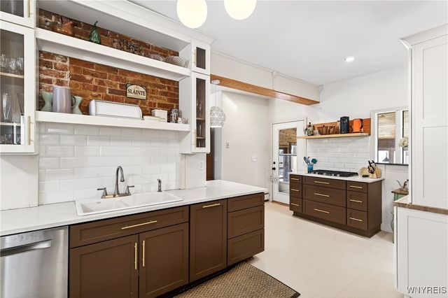 65 Russell Street, Buffalo, NY 14214