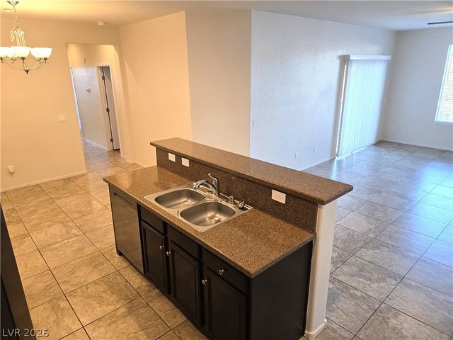 4437 Dover Straight Street 301, Las Vegas, NV 89115