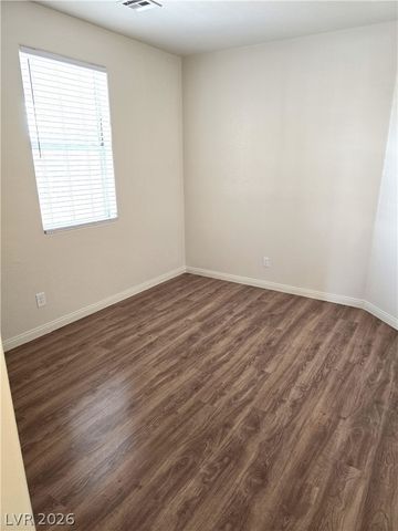 4437 Dover Straight Street 301, Las Vegas, NV 89115