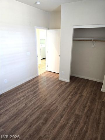 4437 Dover Straight Street 301, Las Vegas, NV 89115