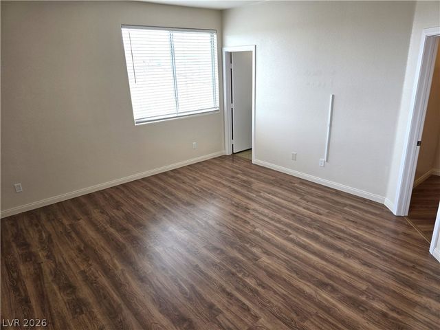 4437 Dover Straight Street 301, Las Vegas, NV 89115