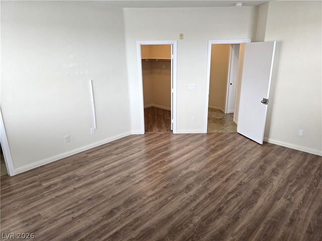 4437 Dover Straight Street 301, Las Vegas, NV 89115