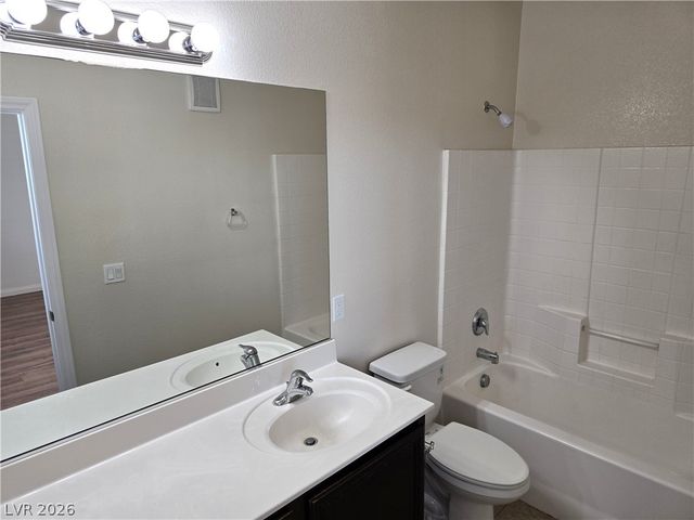 4437 Dover Straight Street 301, Las Vegas, NV 89115