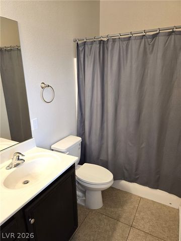 4437 Dover Straight Street 301, Las Vegas, NV 89115