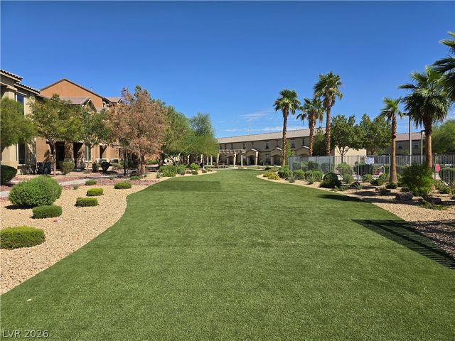 4437 Dover Straight Street 301, Las Vegas, NV 89115