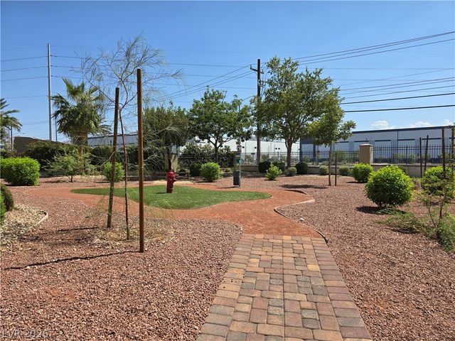 4437 Dover Straight Street 301, Las Vegas, NV 89115