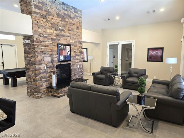 4437 Dover Straight Street 301, Las Vegas, NV 89115