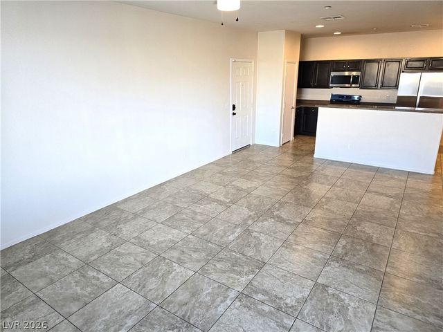 4437 Dover Straight Street 301, Las Vegas, NV 89115