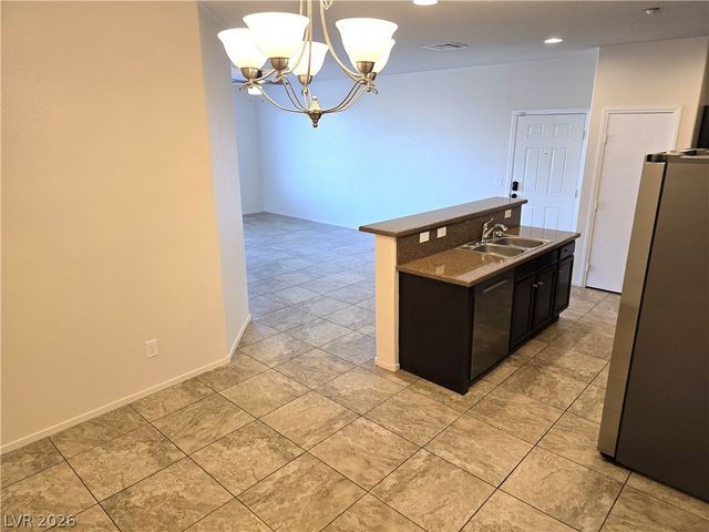 4437 Dover Straight Street 301, Las Vegas, NV 89115