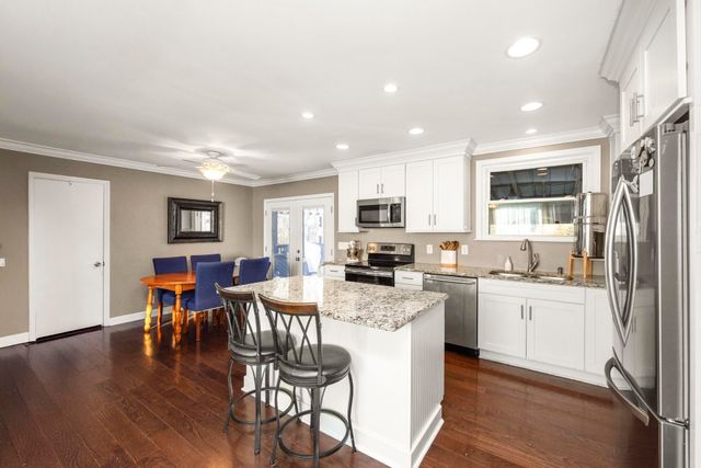 2013 Alpine Dr, Columbia, TN 38401