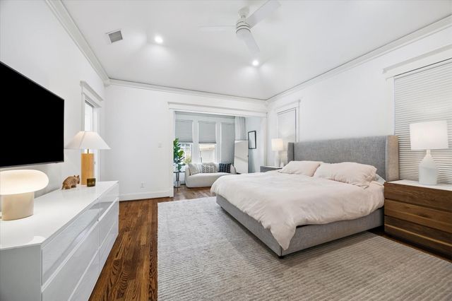 345 W 16th Street, Houston, TX 77008