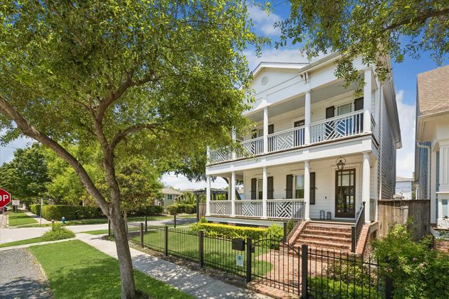 345 W 16th Street, Houston, TX 77008