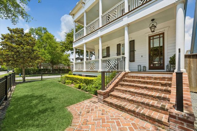 345 W 16th Street, Houston, TX 77008