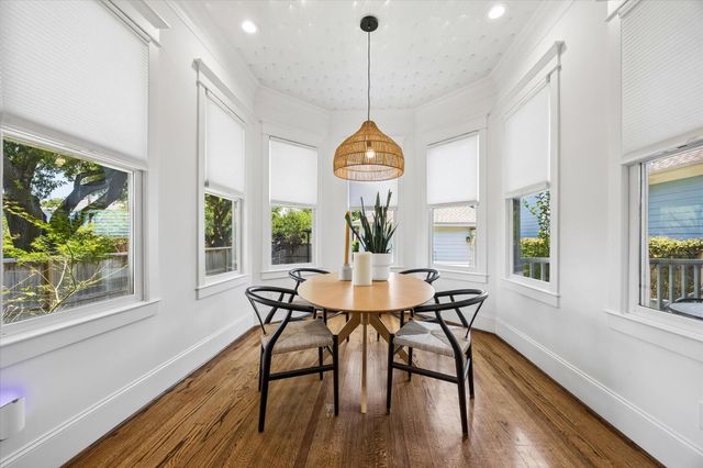 345 W 16th Street, Houston, TX 77008