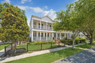 345 W 16th Street, Houston, TX 77008