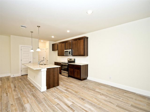 406 Parkline DR, Georgetown, TX 78626