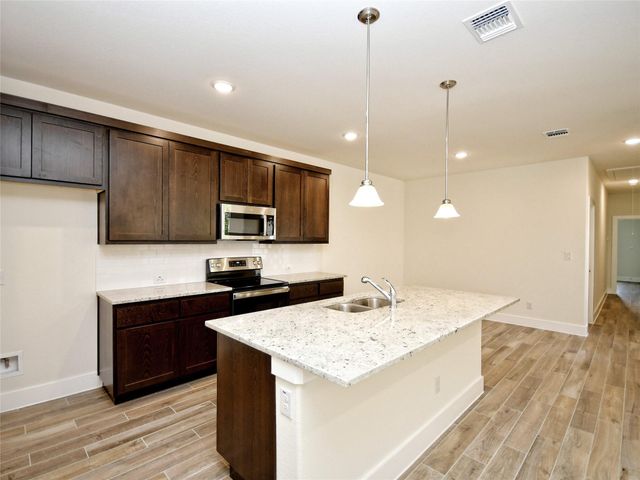 406 Parkline DR, Georgetown, TX 78626