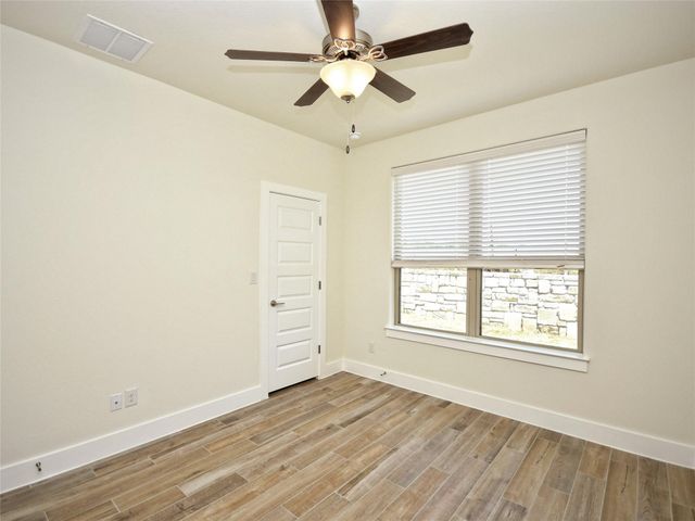 406 Parkline DR, Georgetown, TX 78626