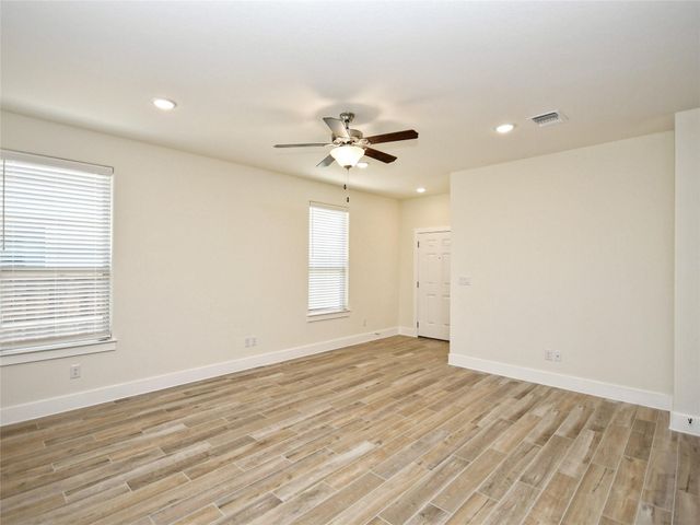 406 Parkline DR, Georgetown, TX 78626