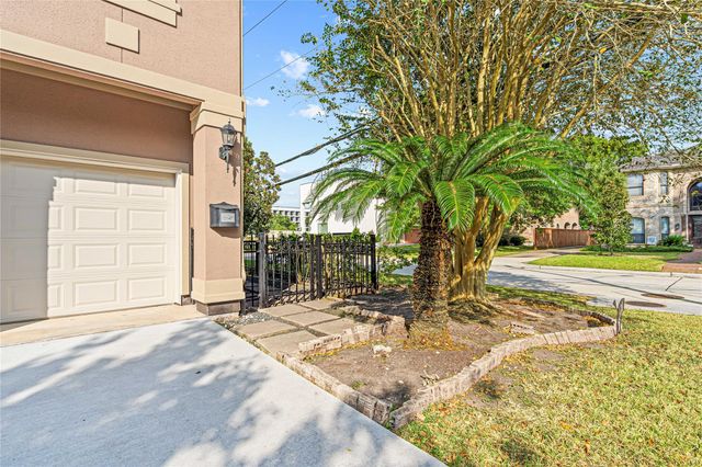 112 White Drive, Bellaire, TX 77401