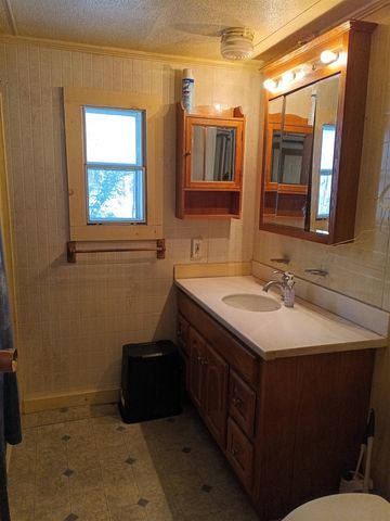 23 Deepwood Park, Brattleboro, VT 05301