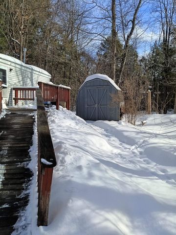 23 Deepwood Park, Brattleboro, VT 05301