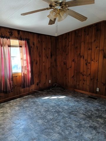 23 Deepwood Park, Brattleboro, VT 05301