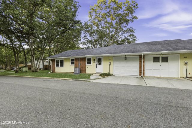 133D Farrington Court, Lakewood, NJ 08701