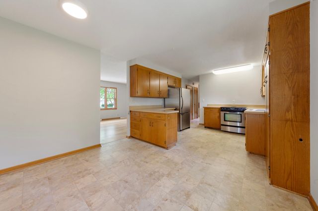 311 7th Street E, Northfield, MN 55057