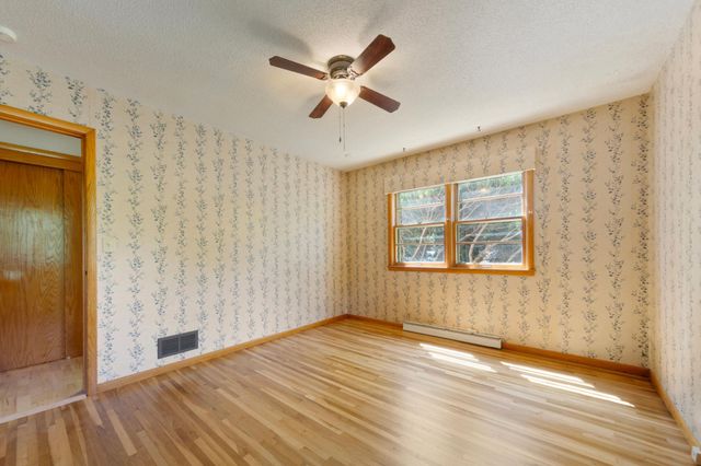 311 7th Street E, Northfield, MN 55057