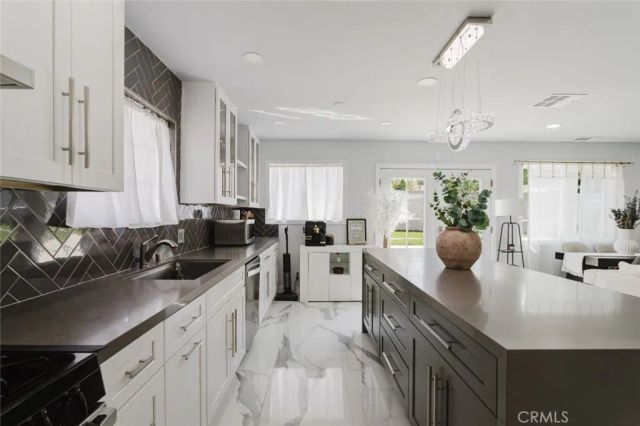 11900 Cometa Avenue, Pacoima, CA 91331