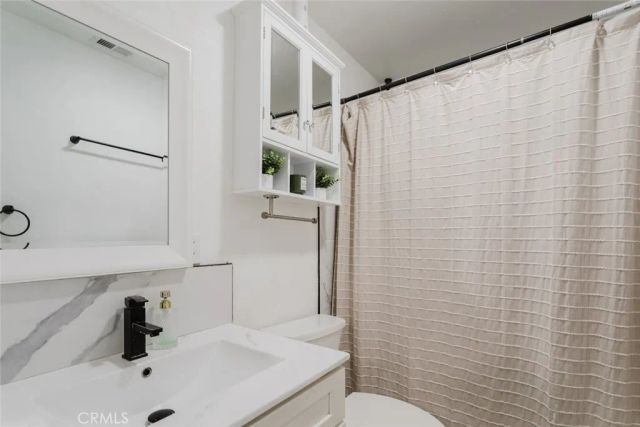 11900 Cometa Avenue, Pacoima, CA 91331