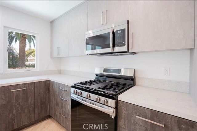 1346 N Stanley Avenue 1, Los Angeles, CA 90046