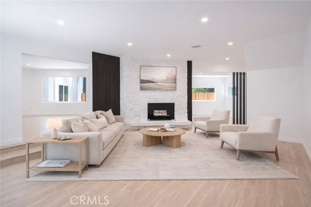 1346 N Stanley Avenue 1, Los Angeles, CA 90046