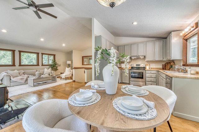 61 Southbank Road, Carmel Valley, CA 93924