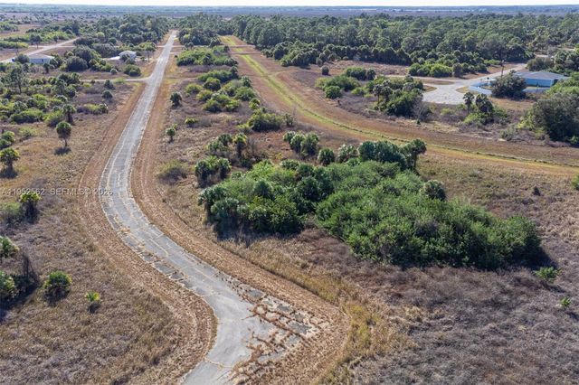 403 Boca Cir, La Belle, FL 33935