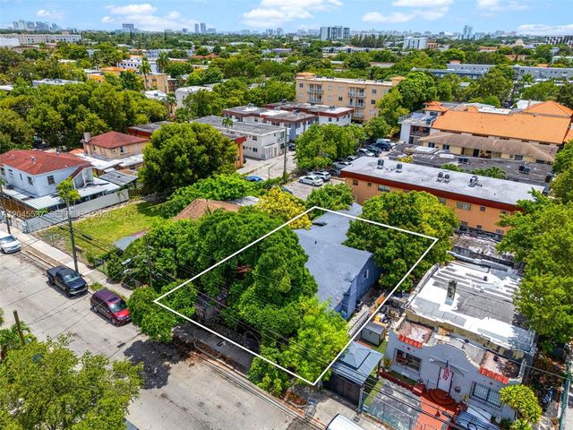 210 SW 13th Avenue, Miami, FL 33135