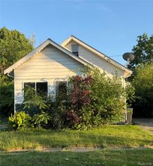 766 E Bundy Avenue, Flint, MI 48505