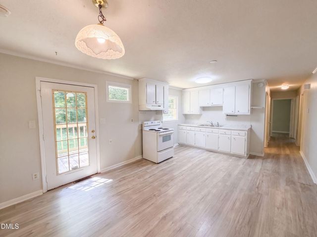 6220 Paylor Street, Mebane, NC 27302
