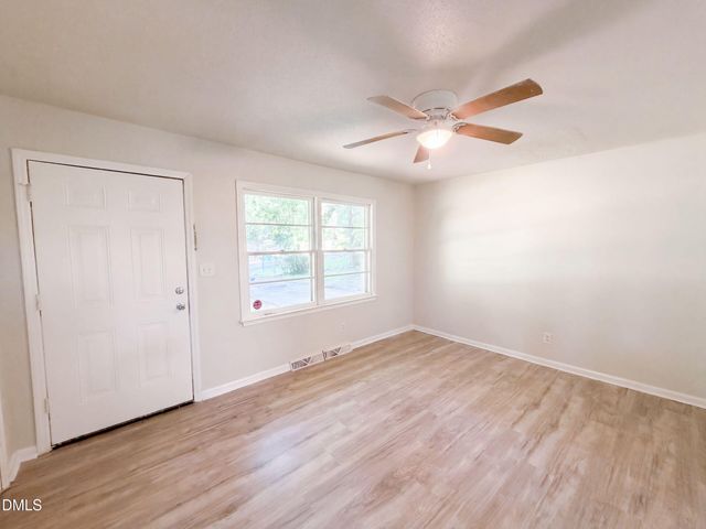 6220 Paylor Street, Mebane, NC 27302