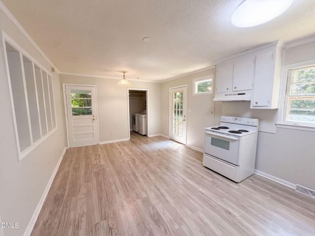 6220 Paylor Street, Mebane, NC 27302