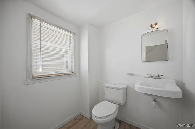 221 Newfield Street, Buffalo, NY 14207