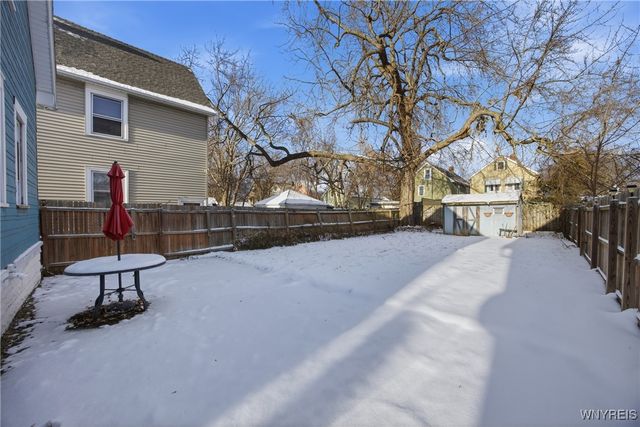 221 Newfield Street, Buffalo, NY 14207