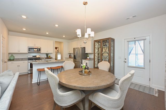 915 Nance Ln, Lebanon, TN 37087