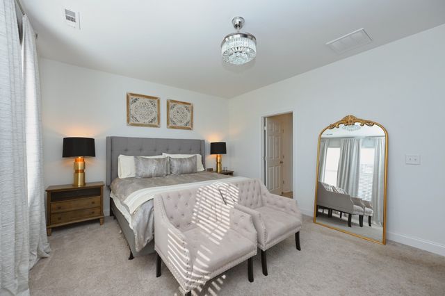 915 Nance Ln, Lebanon, TN 37087